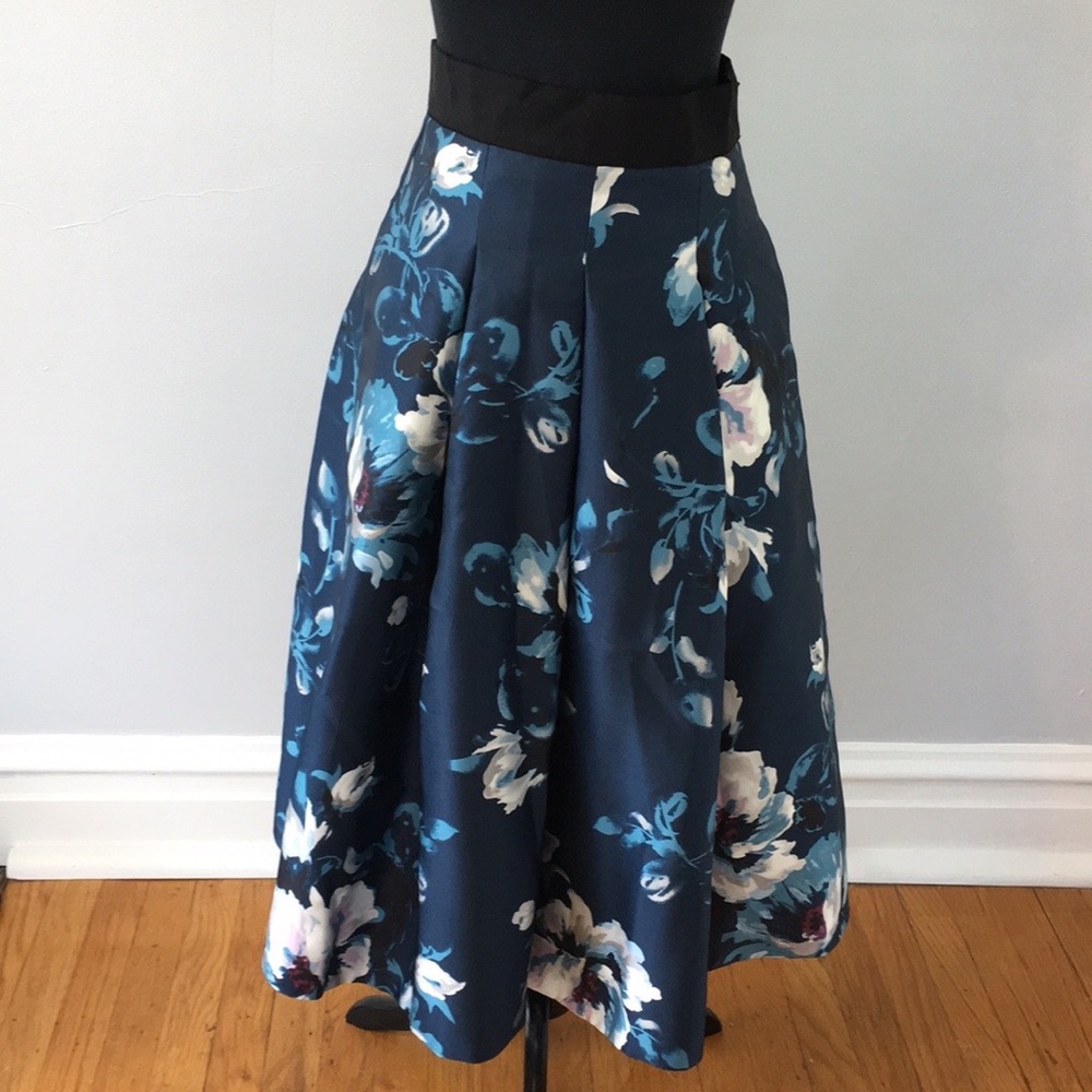 WHBM Blue and Pink Floral Print Full Midi Skirt, 00 - Picture 4 of 7